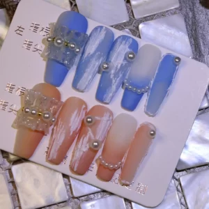 blue and nude nails - Dreamall