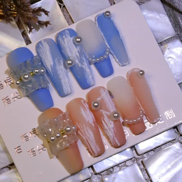 blue and nude nails - Dreamall