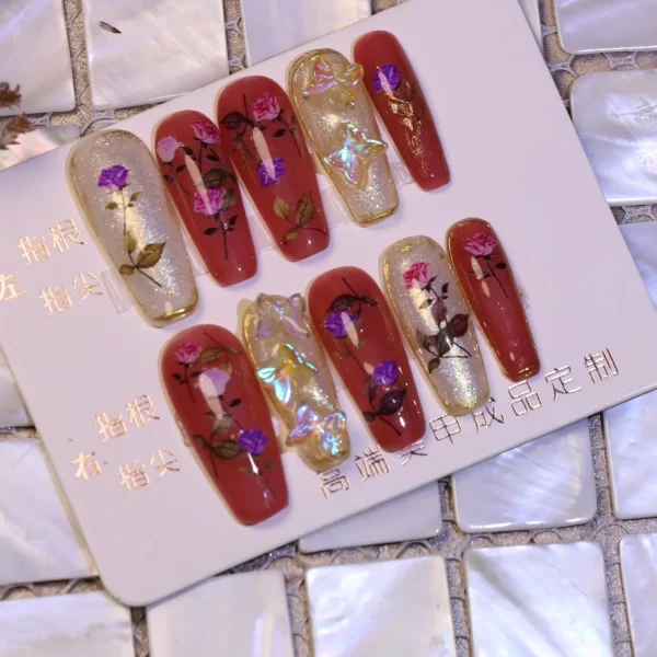 red and gold nails - Dreamall